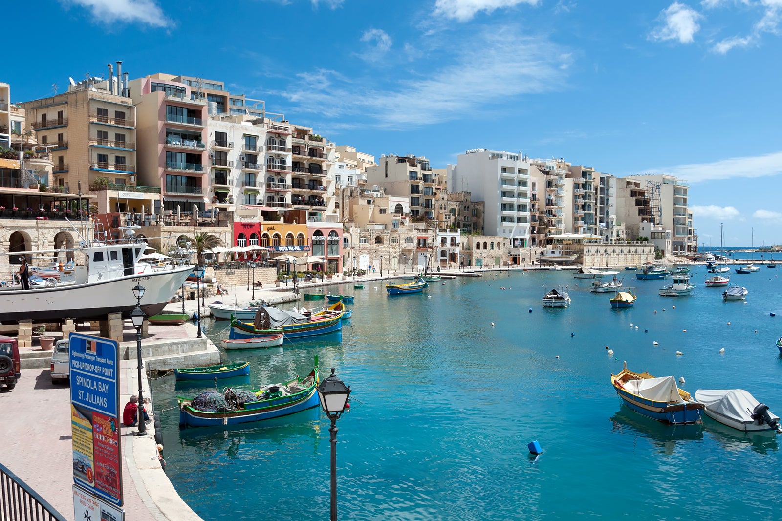 cư trú tại Malta