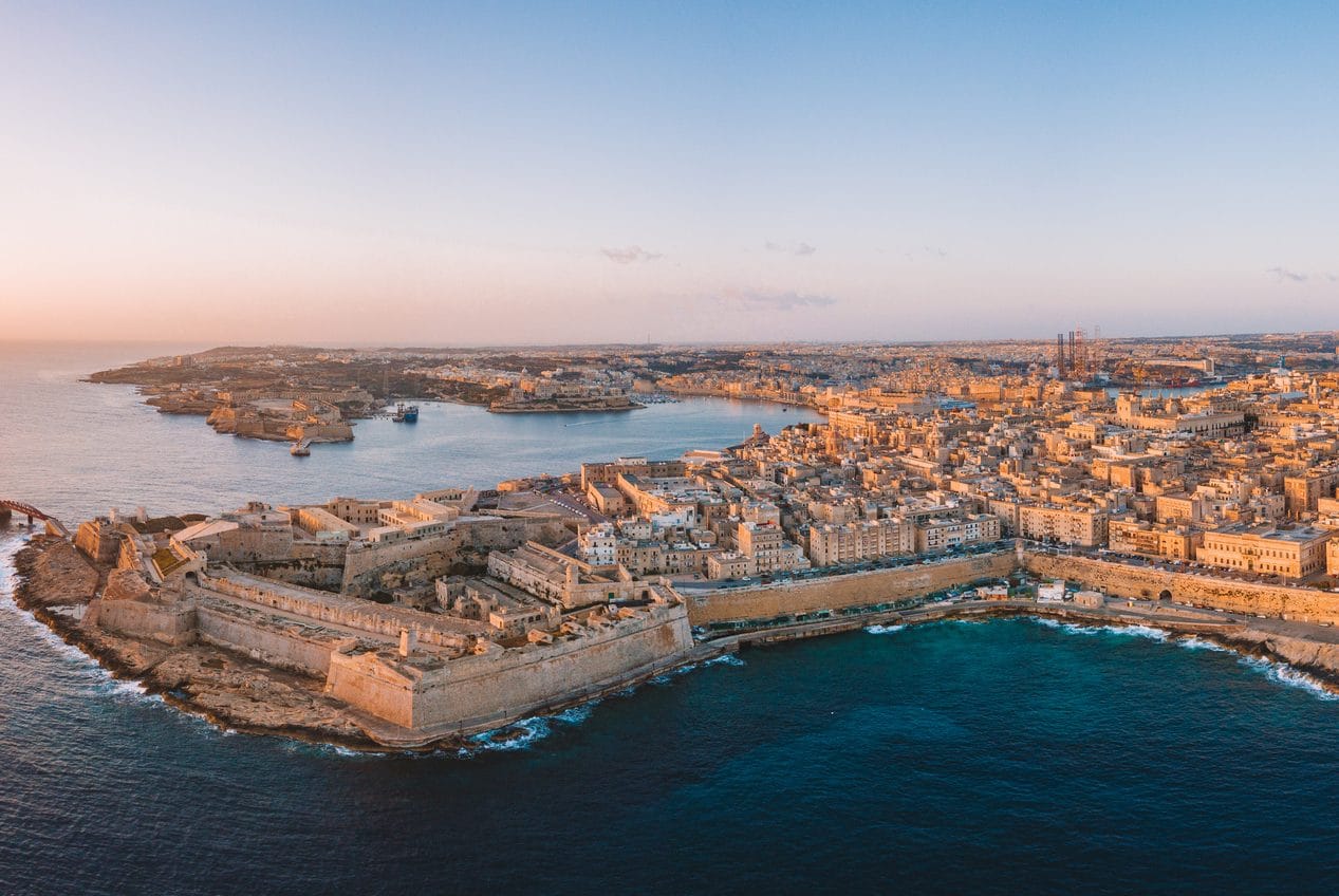 Về Malta 