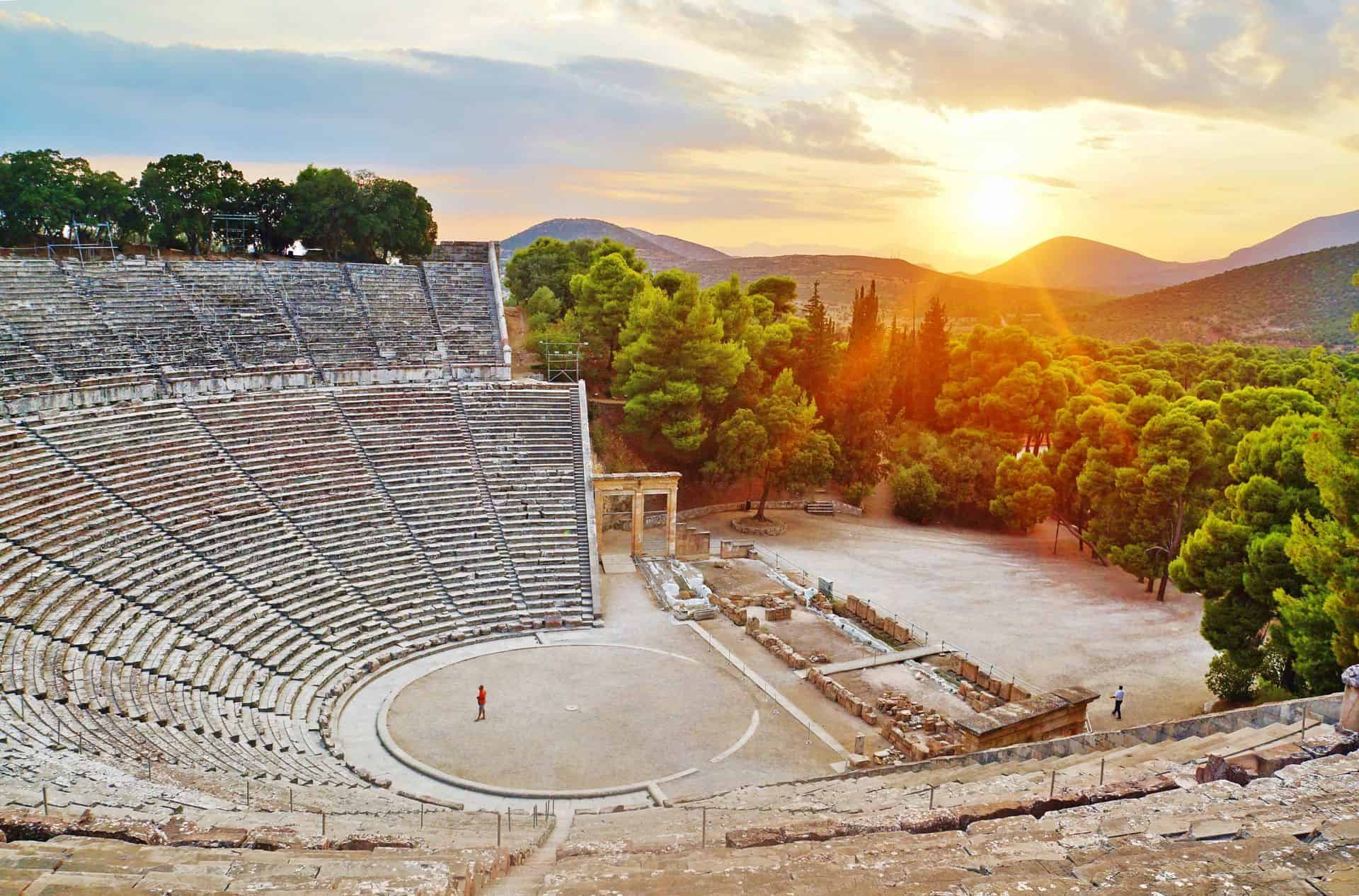 Epidaurus được biết đến với Nhà hát Epidaurus