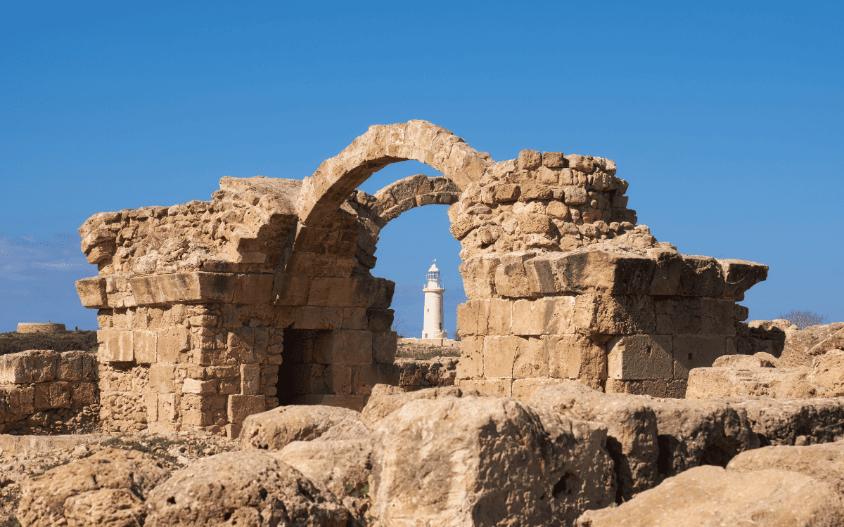 Nea Paphos được thành lập vào thế kỷ thứ 4 trước Công nguyên bởi Nikokles