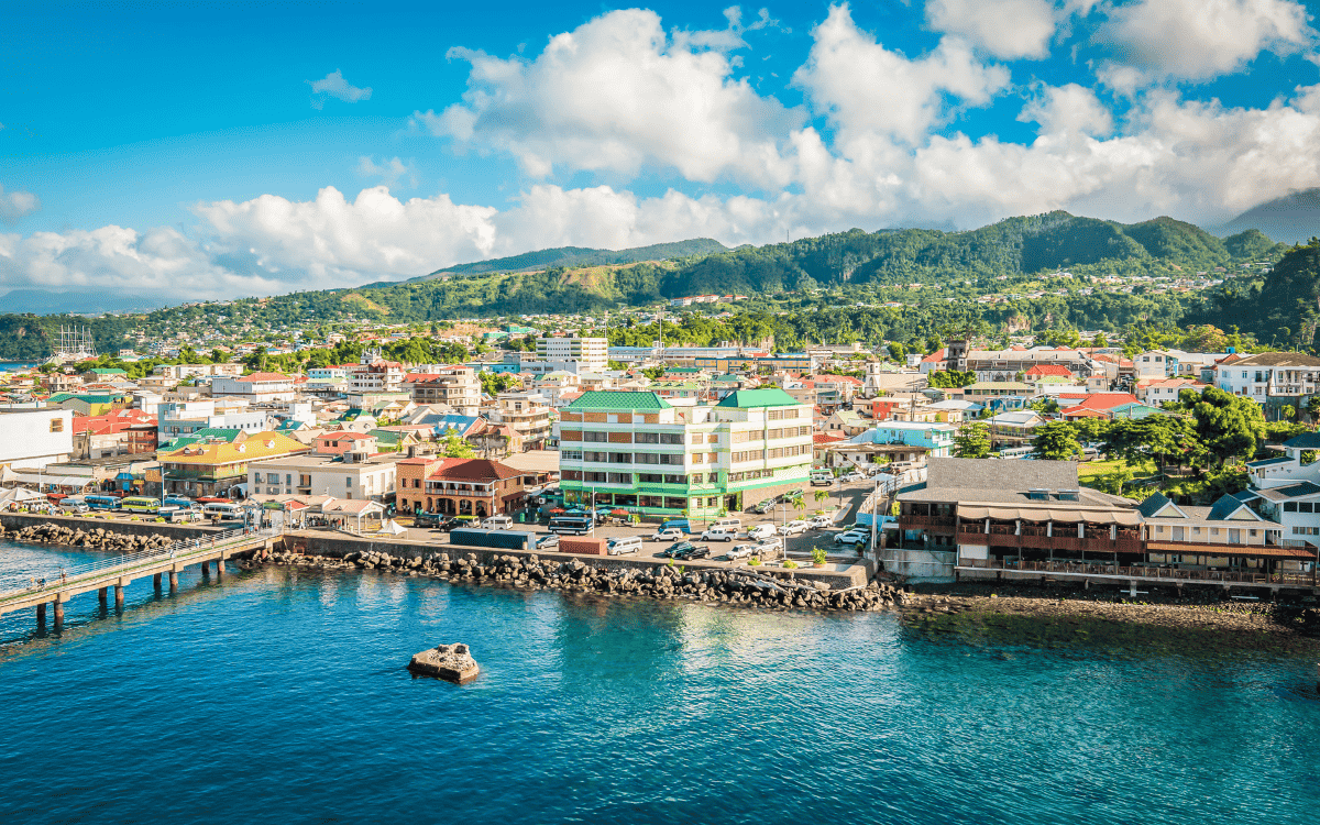 Ai nộp thuế ở Grenada