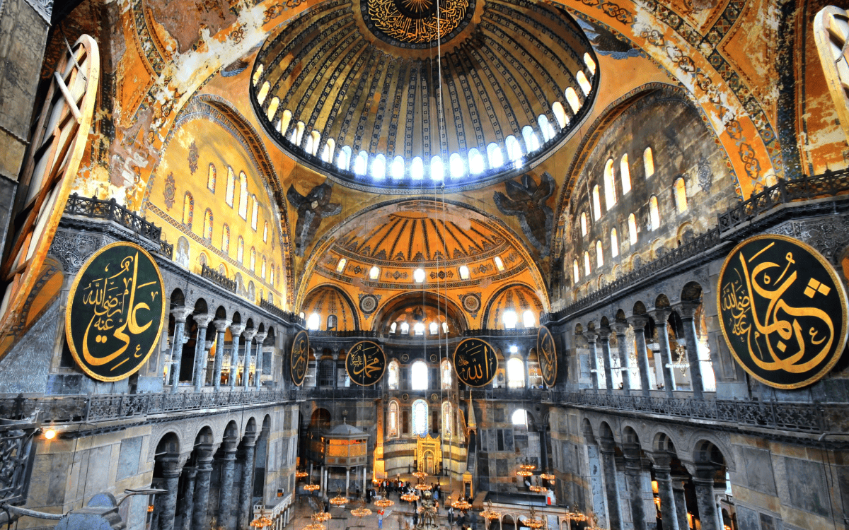 Hagia Sophia là một công trình kiến trúc nổi tiếng ở Thessaloniki