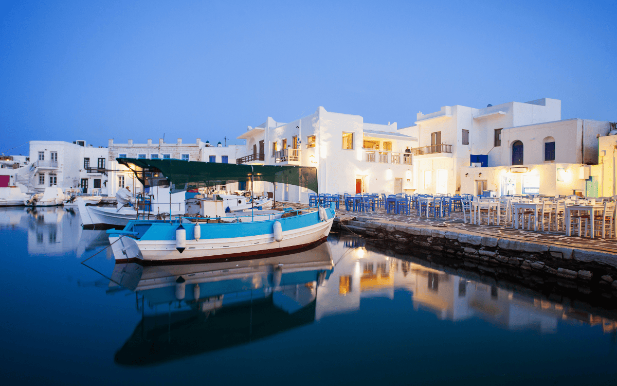 Greek Golden Visa: How to Invest in Real Estate and Obtain Residency Thị thực Vàng Hy Lạp: Cách đầu tư vào bất động sản và có được quyền cư trú